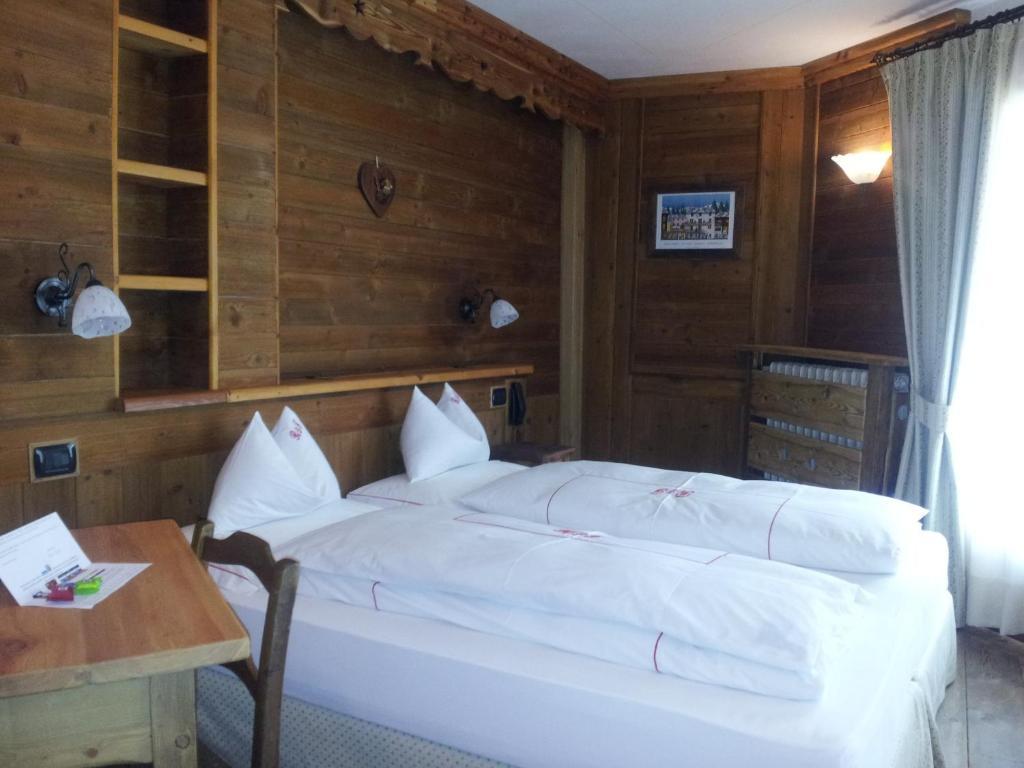 La Torretta Hotel Challand-Saint-Anselme Habitación foto
